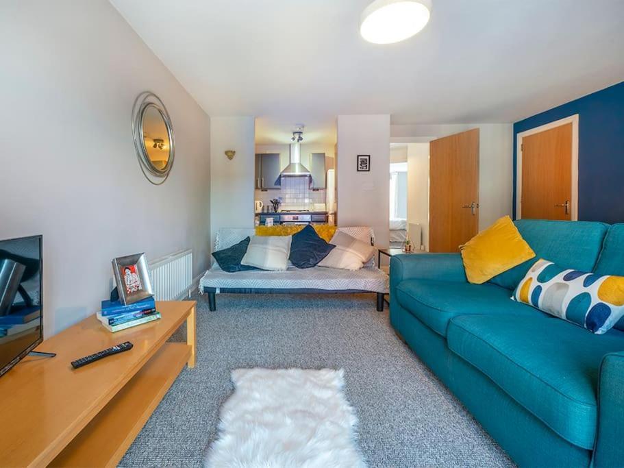 Lovely 2 Bedroom Apt At Ormeau Park W/ Free Parking Белфаст Екстериор снимка
