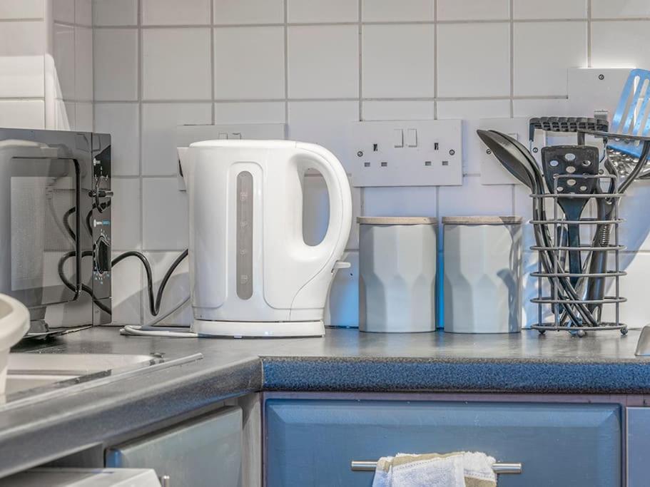 Lovely 2 Bedroom Apt At Ormeau Park W/ Free Parking Белфаст Екстериор снимка